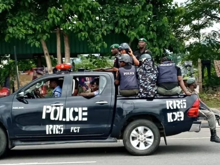Police arrest wanted ‘one chance’ kingpin, others in Abuja