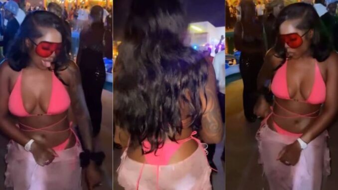 “Omo! See her black puna” – Fans react as video of Tiwa Savage dancing half n@ked surfaces online